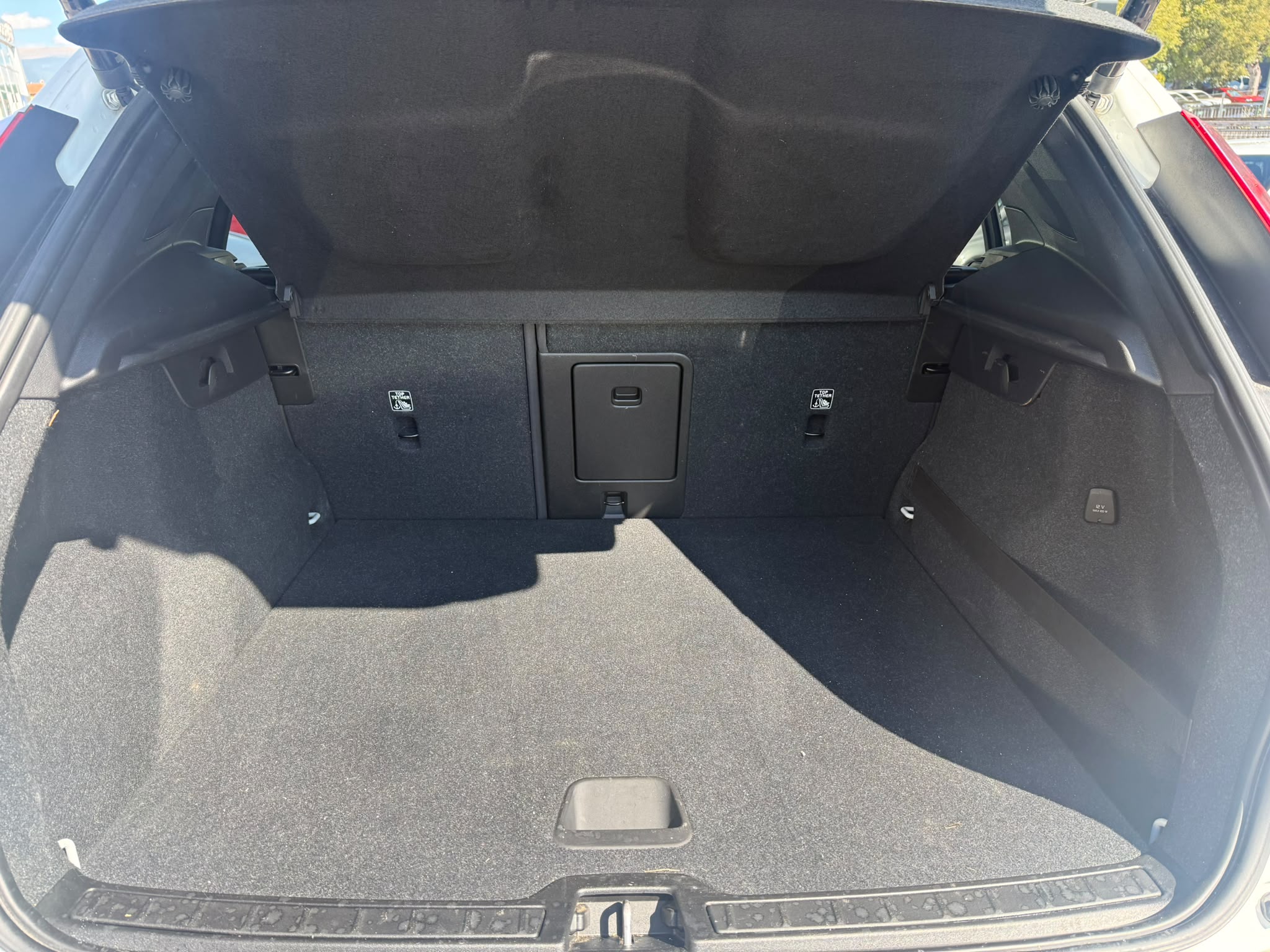 Volvo XC40 — foto 12