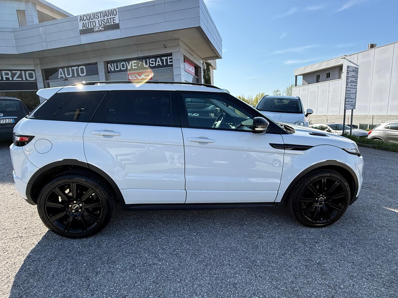 LAND ROVER EVOQUE — foto 2