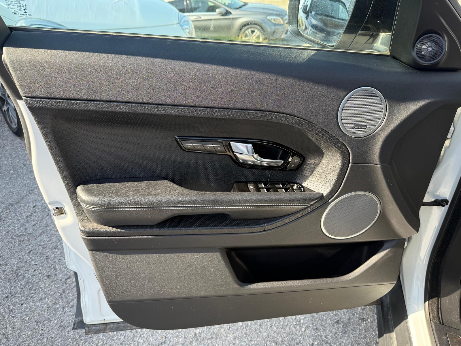 LAND ROVER EVOQUE — foto 8