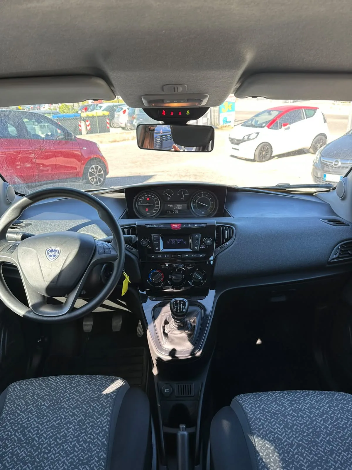 LANCIA Y 1.0 IBRIDA — foto 7