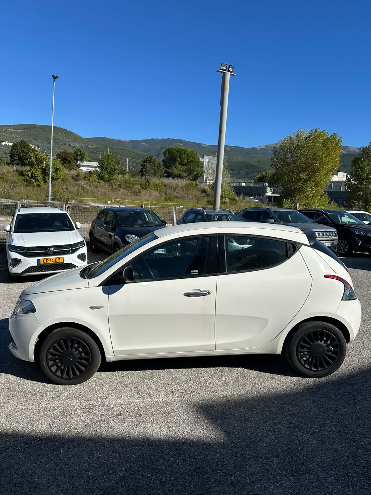 LANCIA Y 1.0 IBRIDA — foto 3