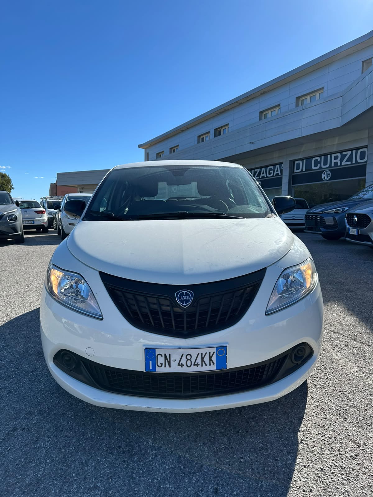 LANCIA Y 1.0 IBRIDA