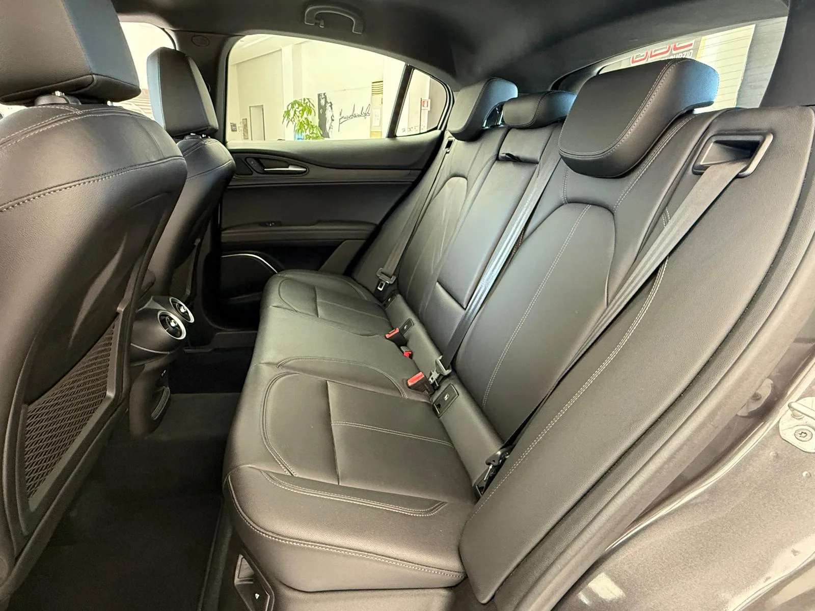 ALFA ROMEO STELVIO — foto 10