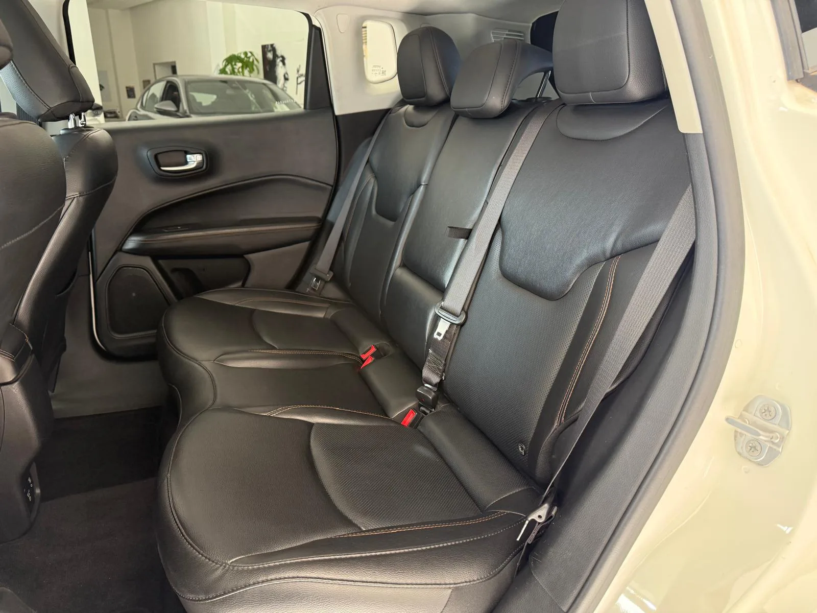 JEEP COMPASS 1.6 LIMITED — foto 11