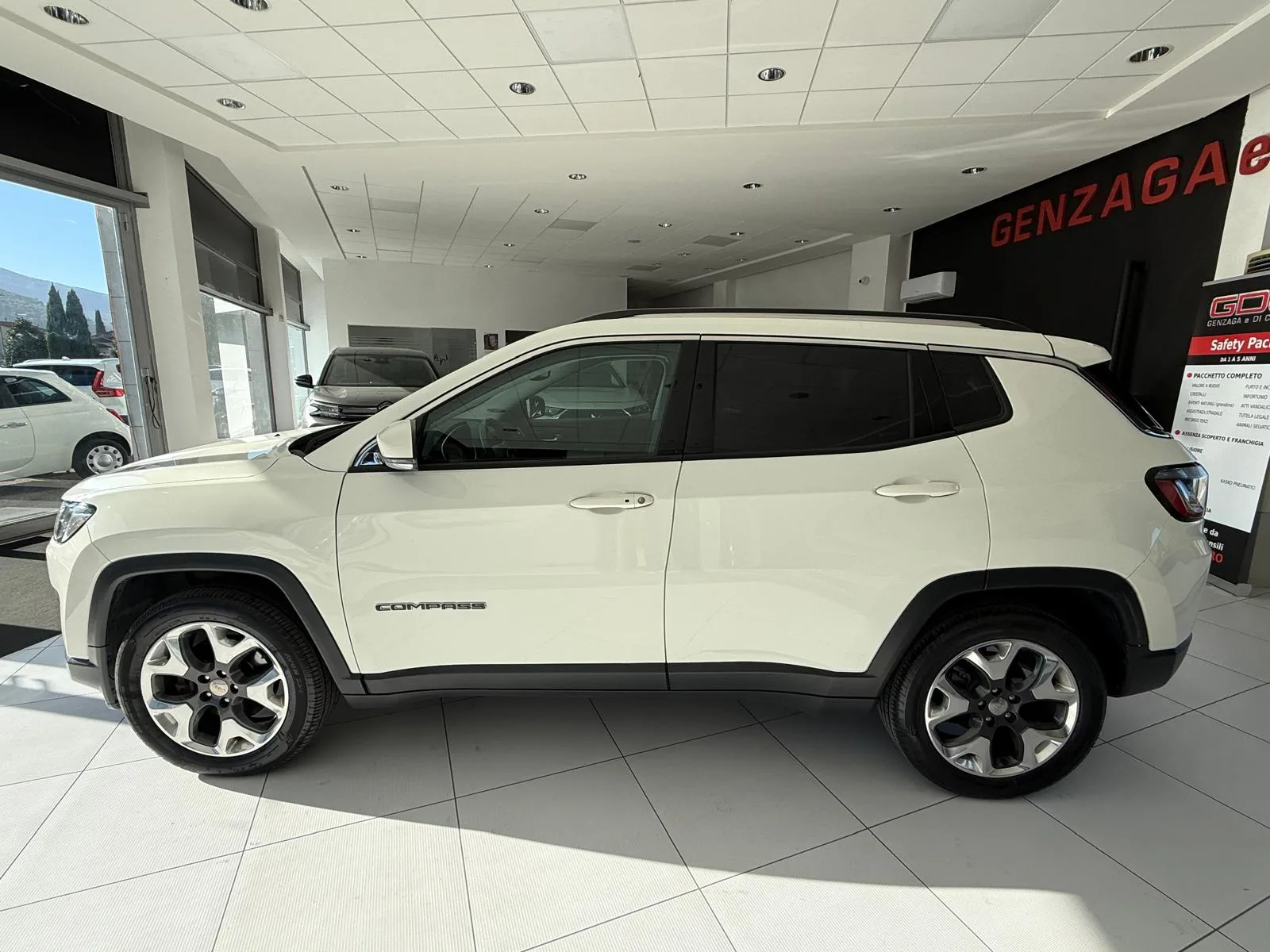 JEEP COMPASS 1.6 LIMITED — foto 3