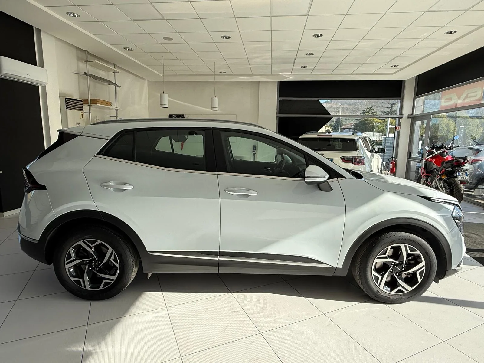 KIA SPORTAGE — foto 2