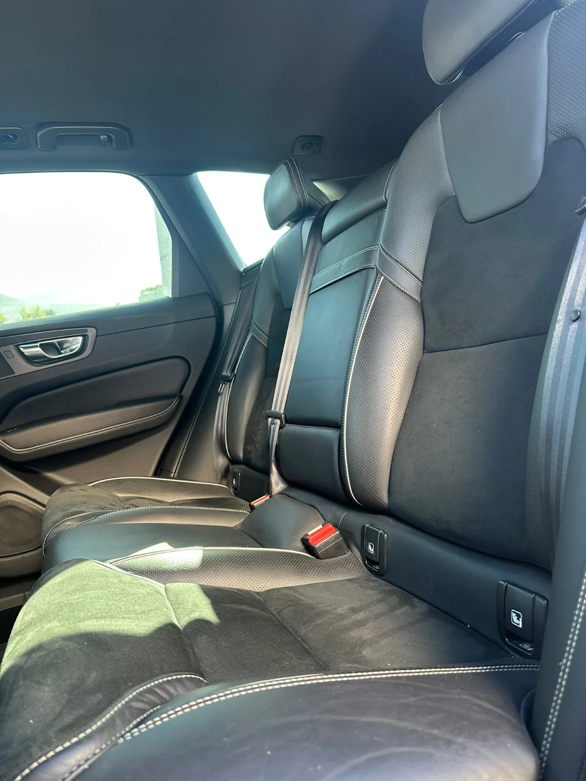 VOLVO XC60 — foto 11