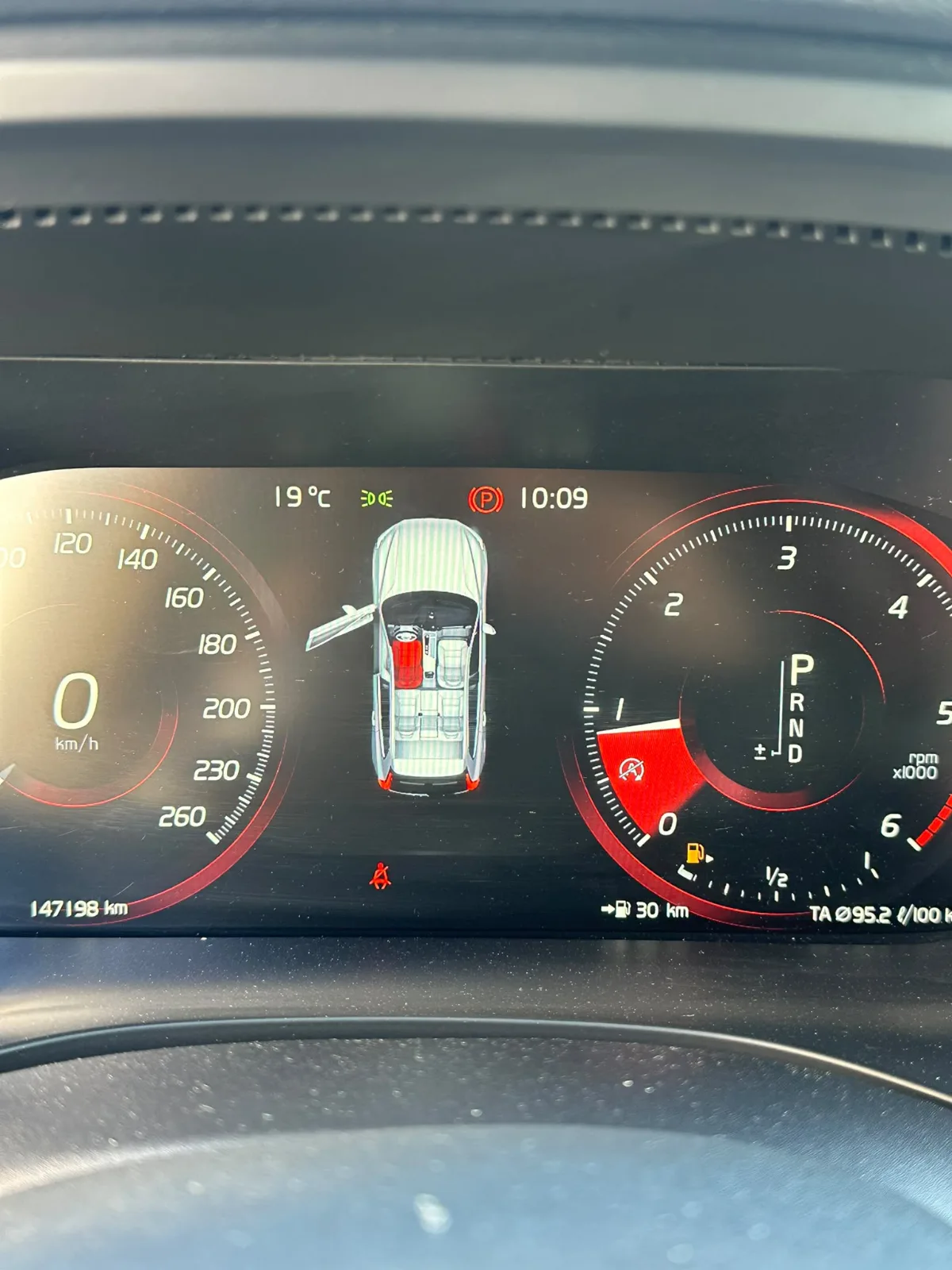 VOLVO XC60 — foto 6