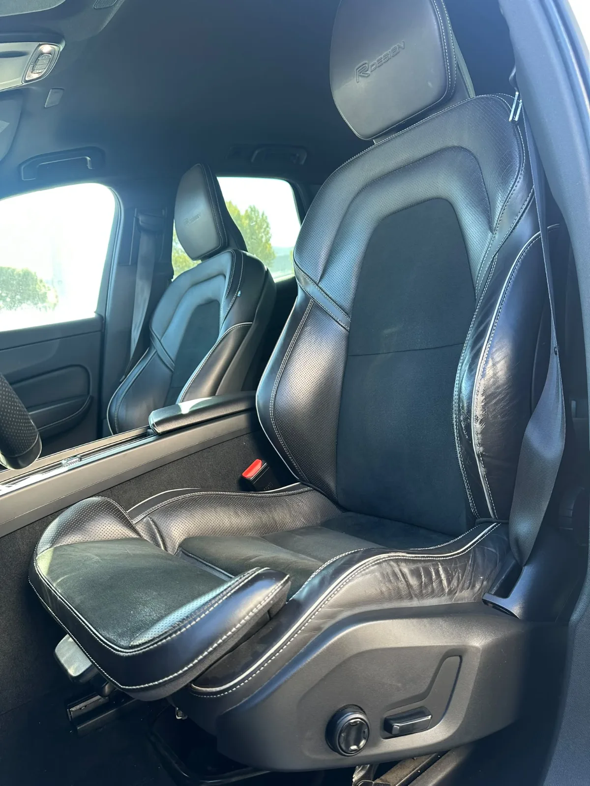 VOLVO XC60 — foto 9