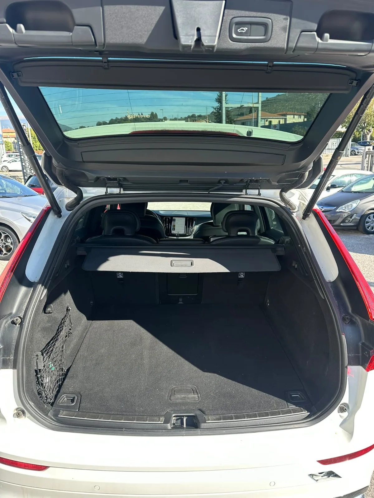 VOLVO XC60 — foto 12