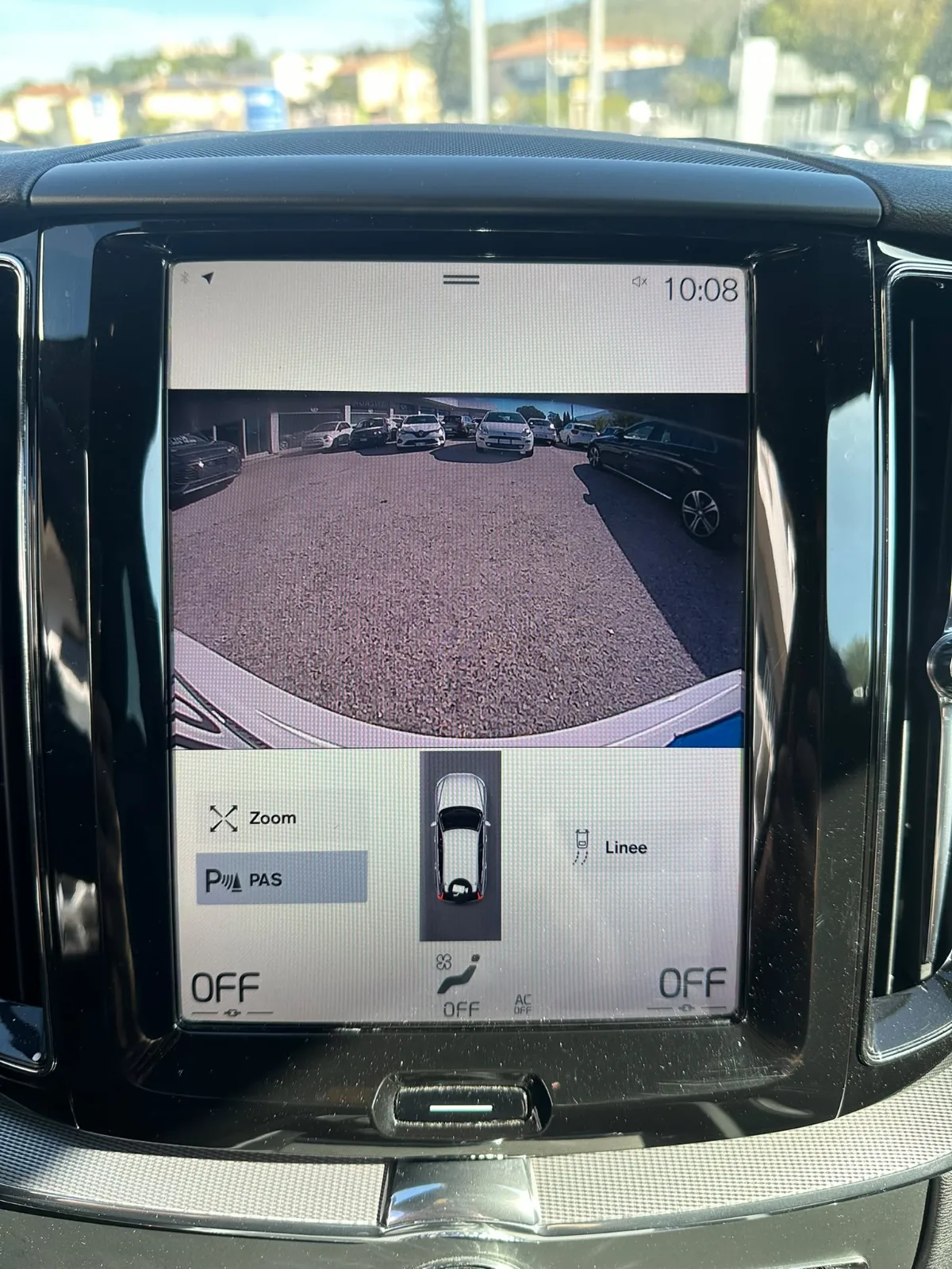 VOLVO XC60 — foto 8