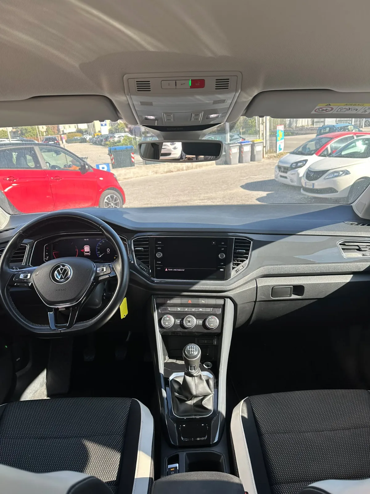 VOLKSWAGEN T-ROCK 1.6 — foto 5