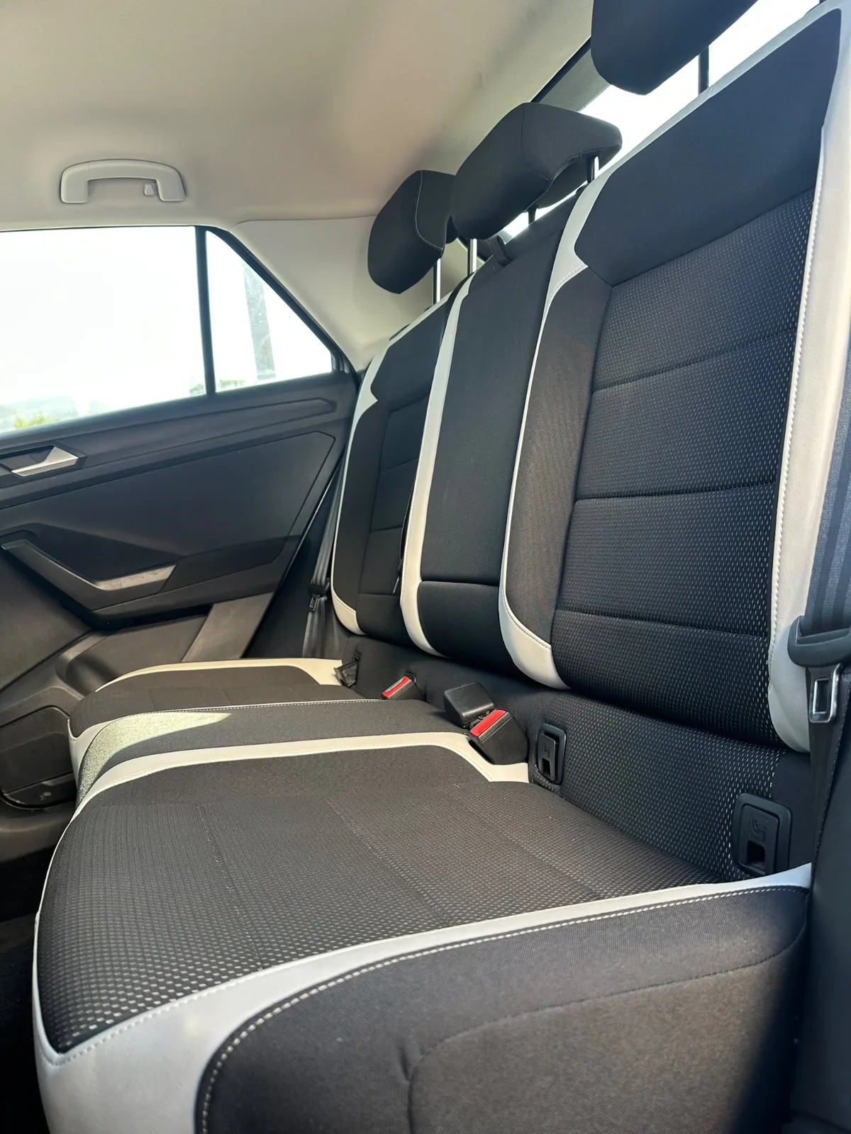 VOLKSWAGEN T-ROCK 1.6 — foto 11