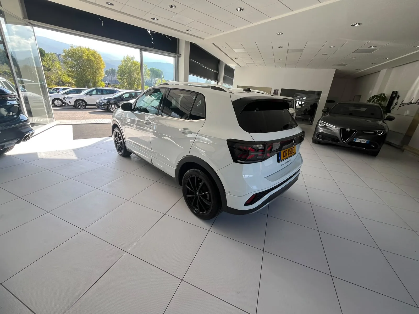 VOLKSWAGEN T-CROSS — foto 3