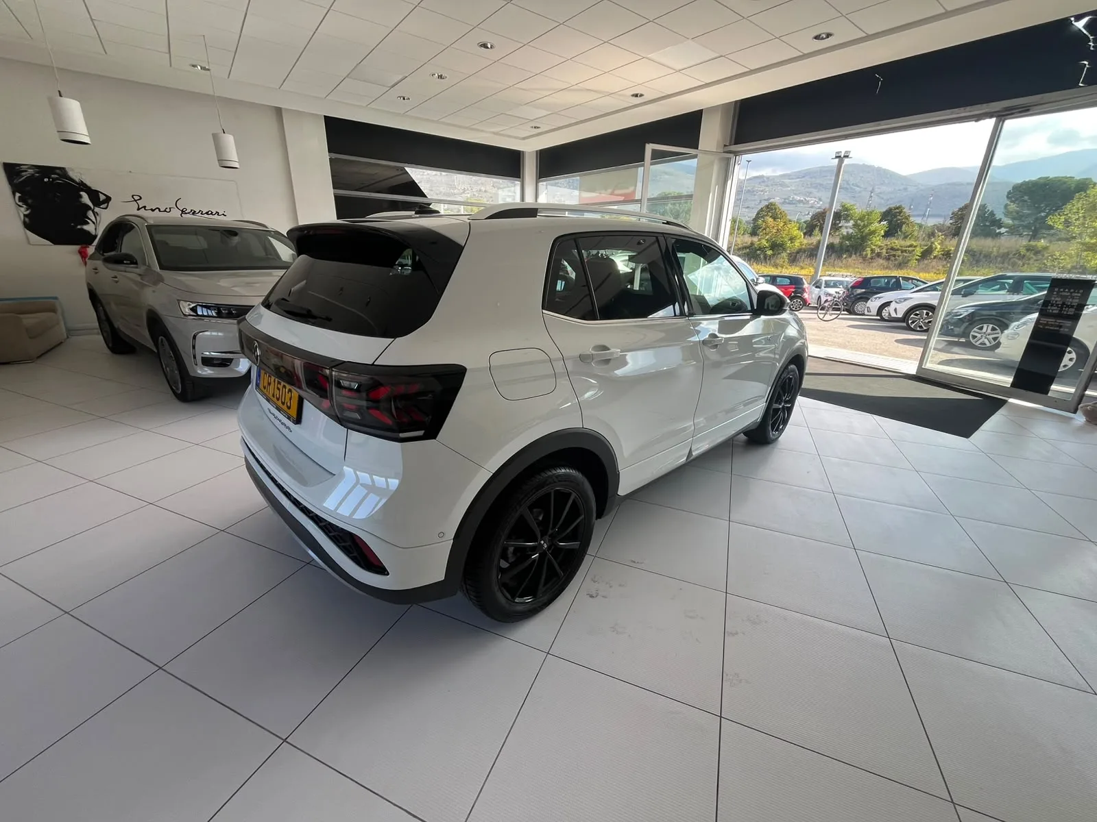 VOLKSWAGEN T-CROSS — foto 2