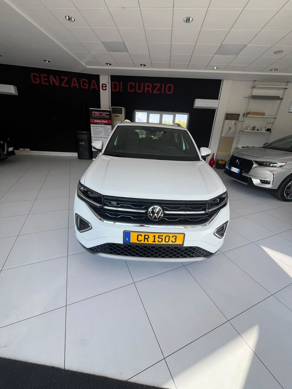 VOLKSWAGEN T-CROSS