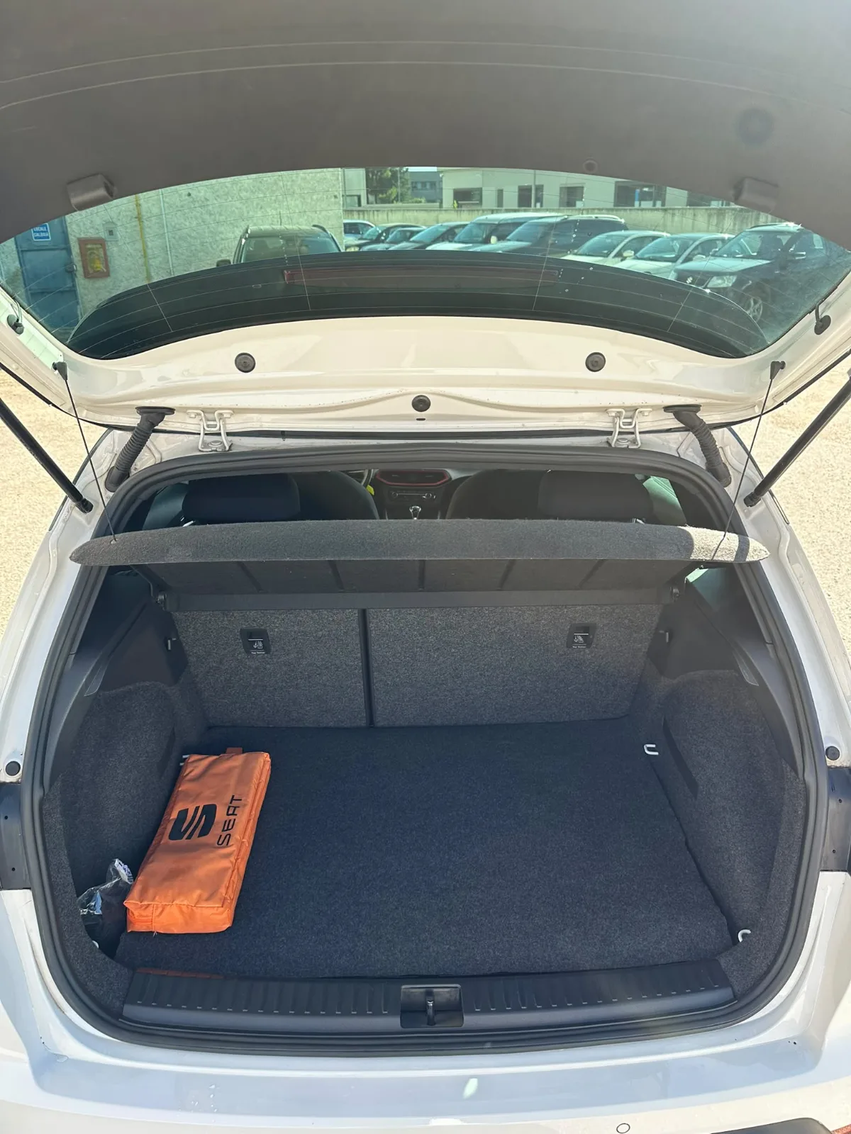 SEAT ARONA 1.0 — foto 12
