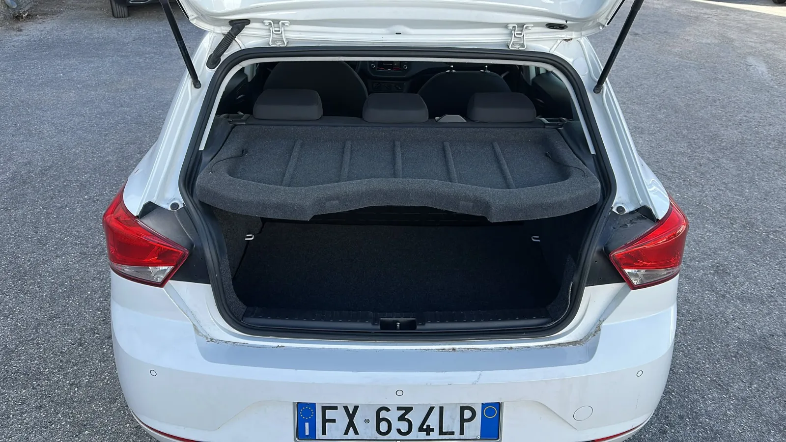 SEAT IBIZA — foto 5