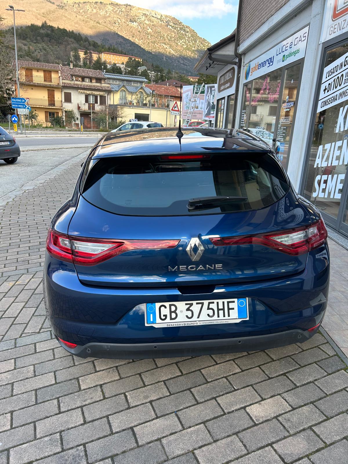 RENAULT MÉGANE 5P BERLINA 1.5 DCI 85KW BLUE BUSINESS — foto 2