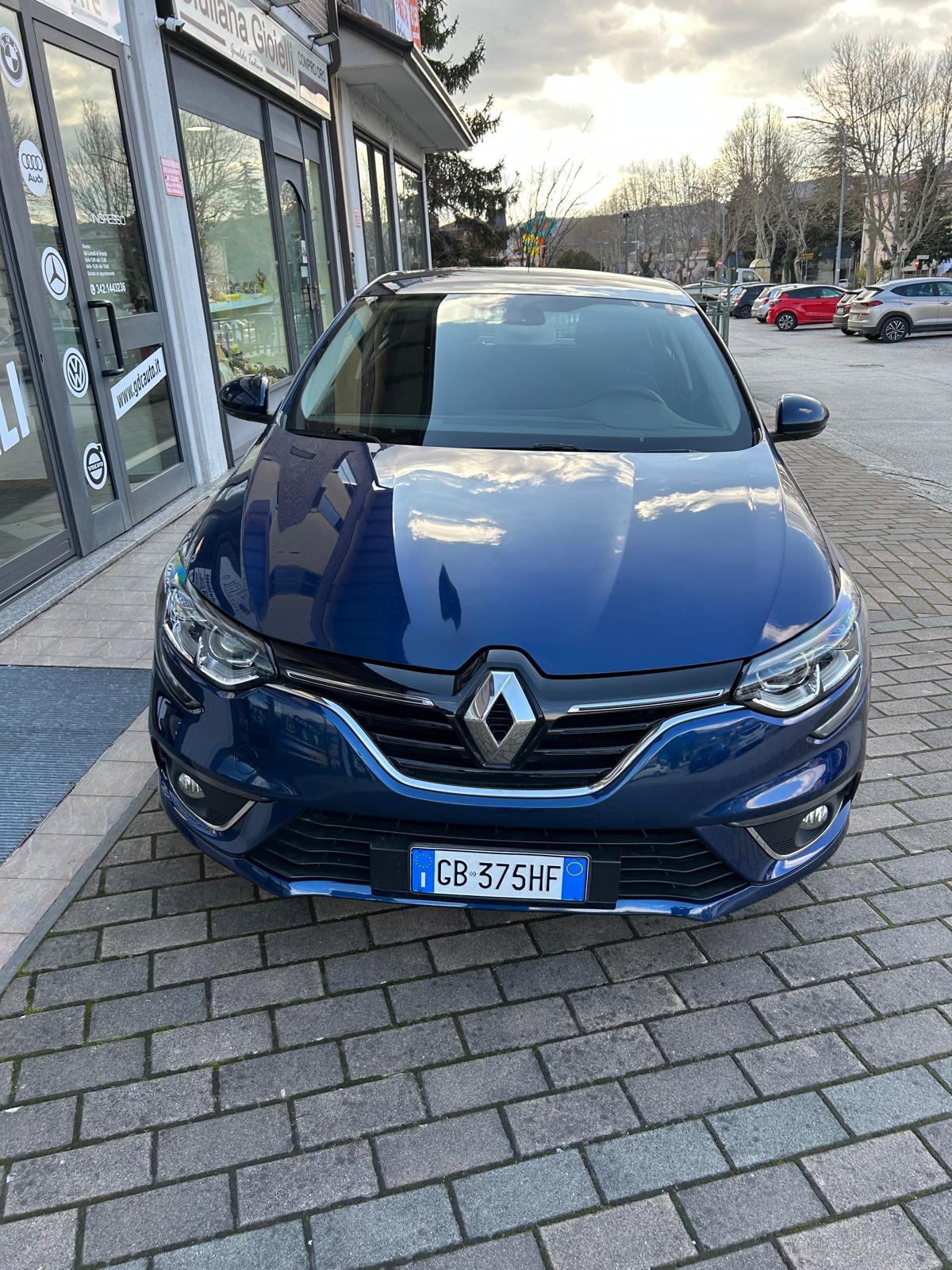 RENAULT MÉGANE 5P BERLINA 1.5 DCI 85KW BLUE BUSINESS — foto 4