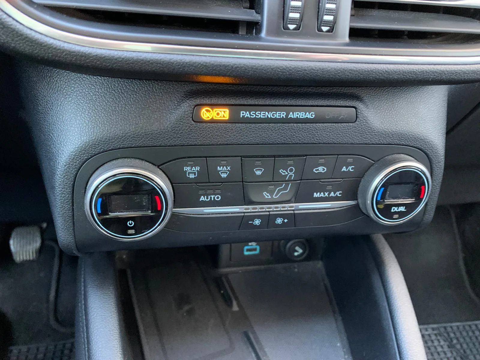 FORD KUGA 1.5 ECOBLUE 120CV 2WD TITANIUM — foto 13