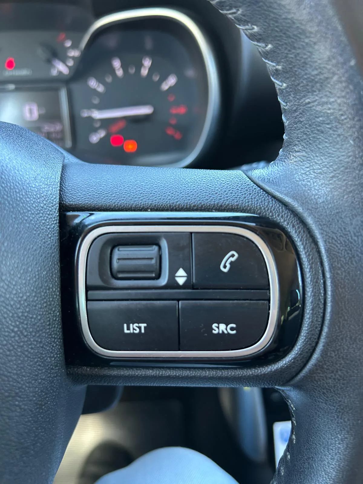 CITROEN C3 AIRCROSS BLUEHDI 100 SHINE — foto 19