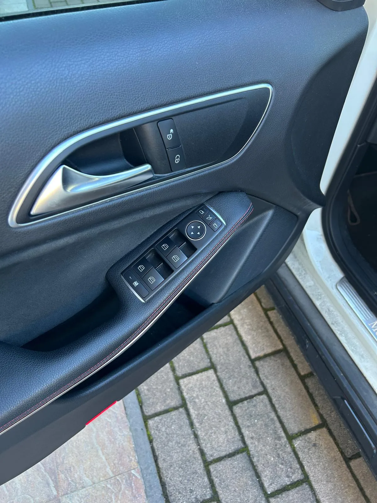 MERCEDES BENZ GLA 200 — foto 7