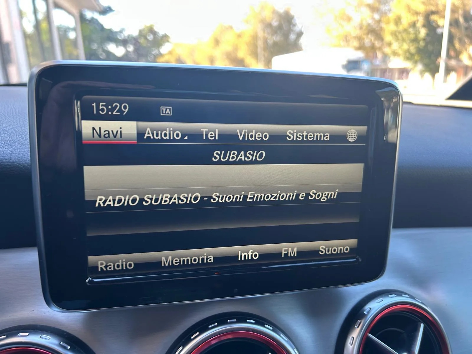 MERCEDES BENZ GLA 200 — foto 14