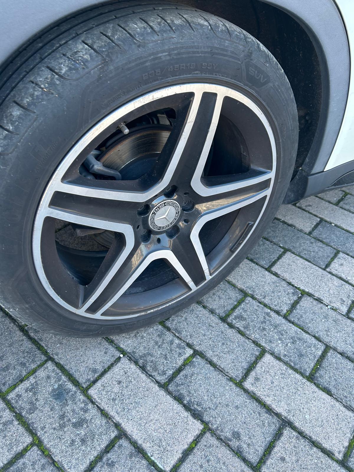 MERCEDES BENZ GLA 200 — foto 4