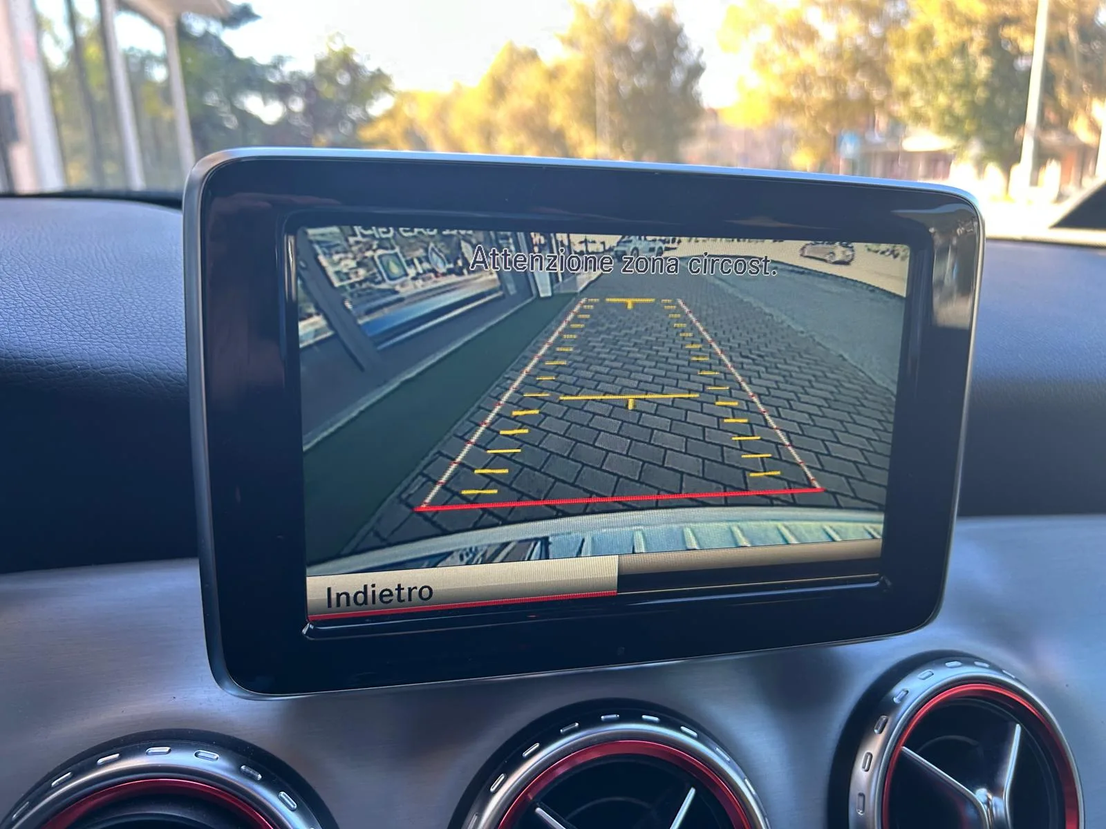 MERCEDES BENZ GLA 200 — foto 16