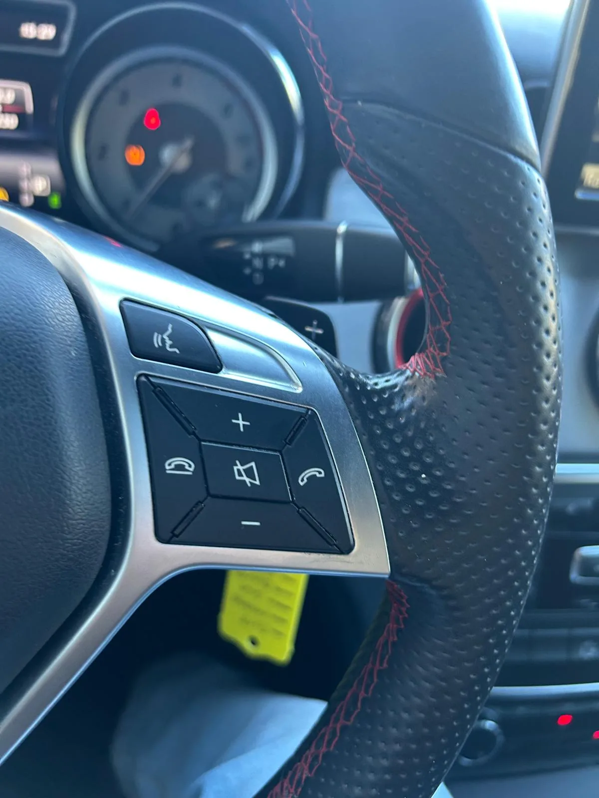 MERCEDES BENZ GLA 200 — foto 11