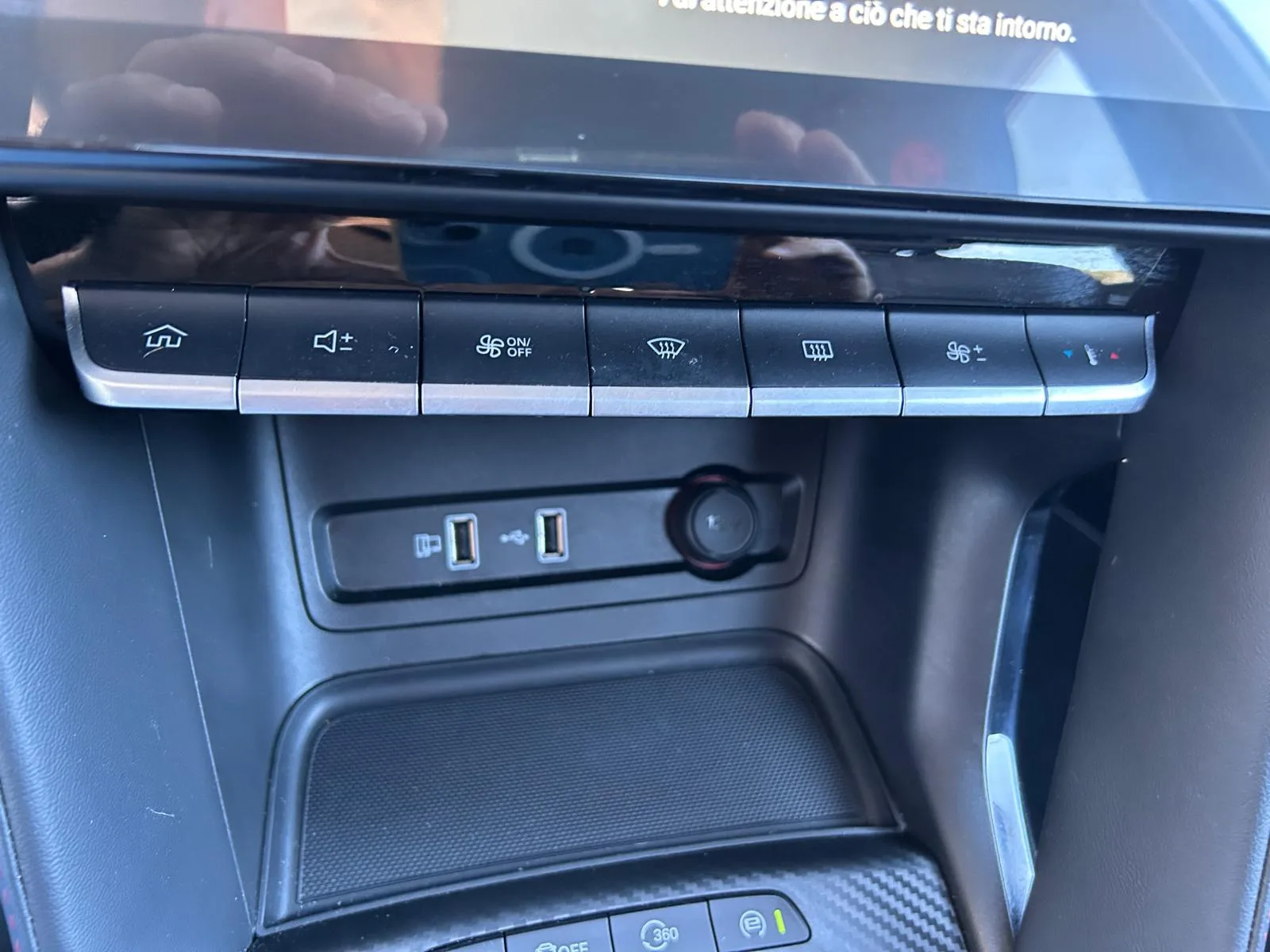 MG ZS 1.5 BENZINA LUXORY — foto 12
