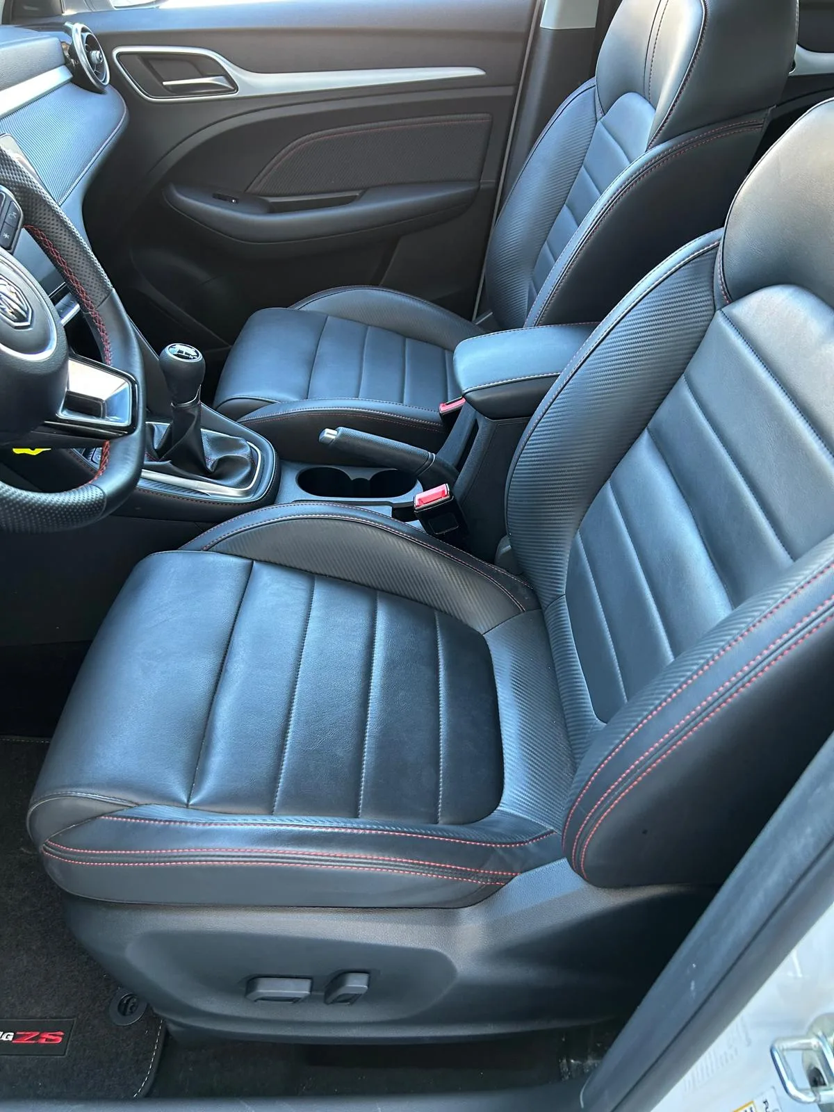 MG ZS 1.5 BENZINA LUXORY — foto 7