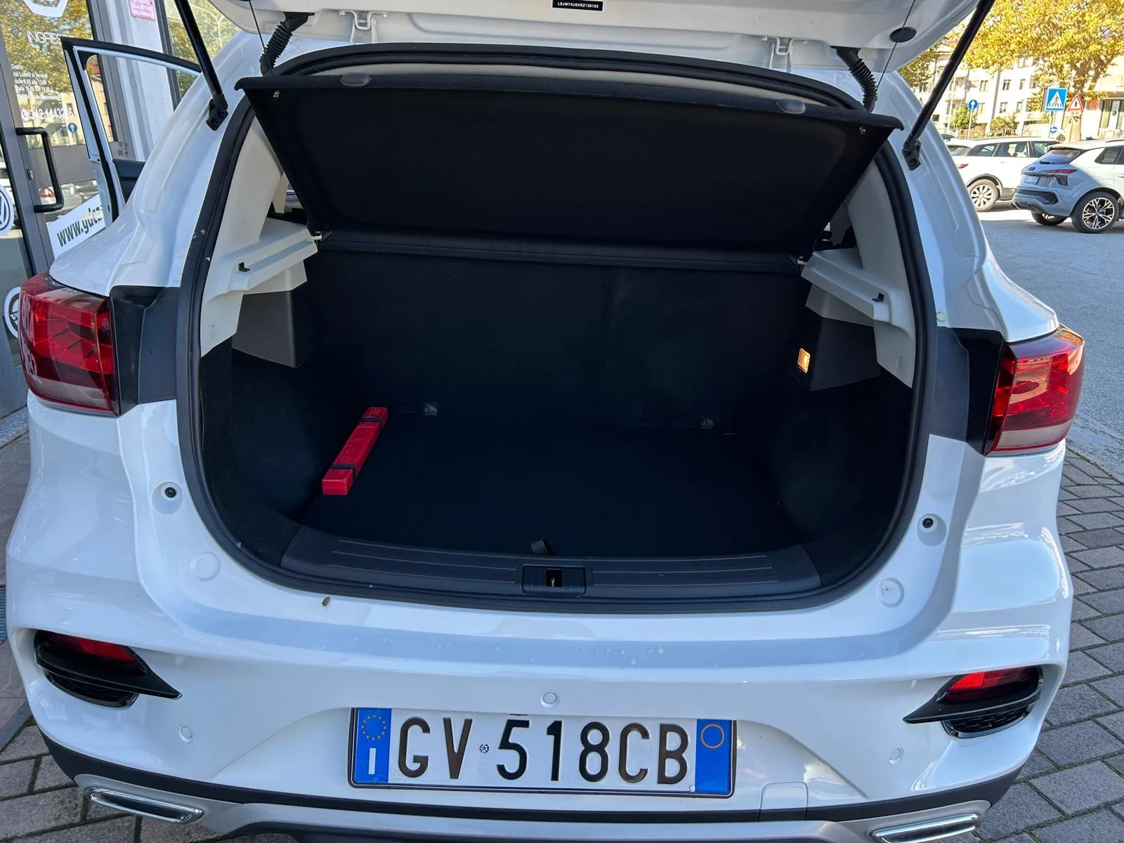 MG ZS 1.5 BENZINA LUXORY — foto 16