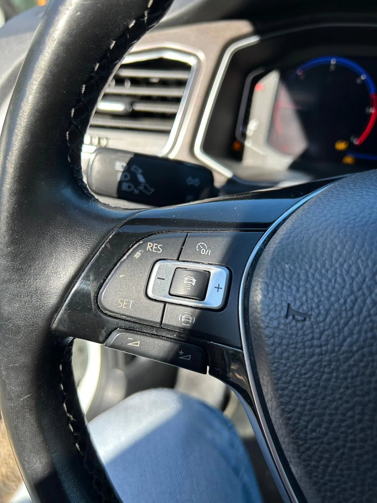 VOLKSWAGEN T-ROC 1.6 TDS — foto 11