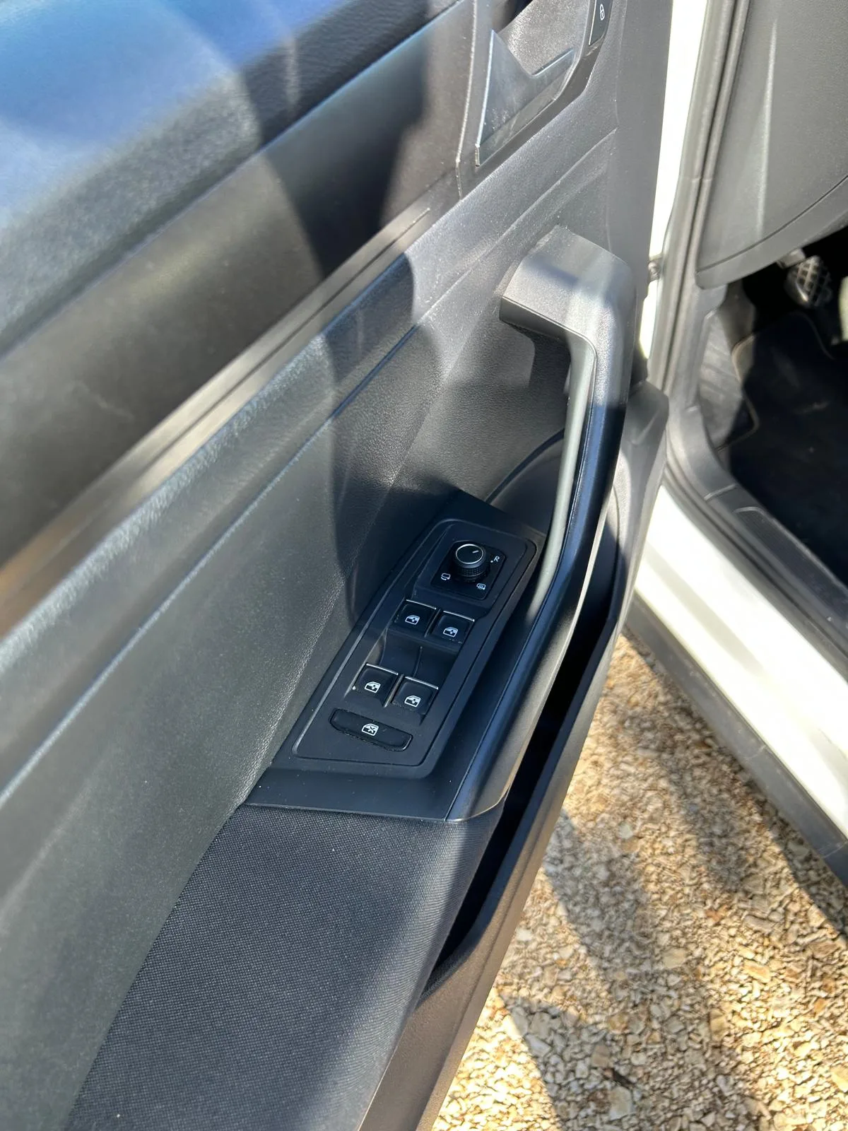 VOLKSWAGEN T-ROC 1.6 TDS — foto 6