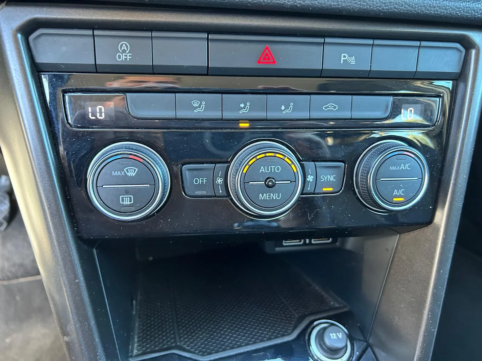 VOLKSWAGEN T-ROC 1.6 TDS — foto 12