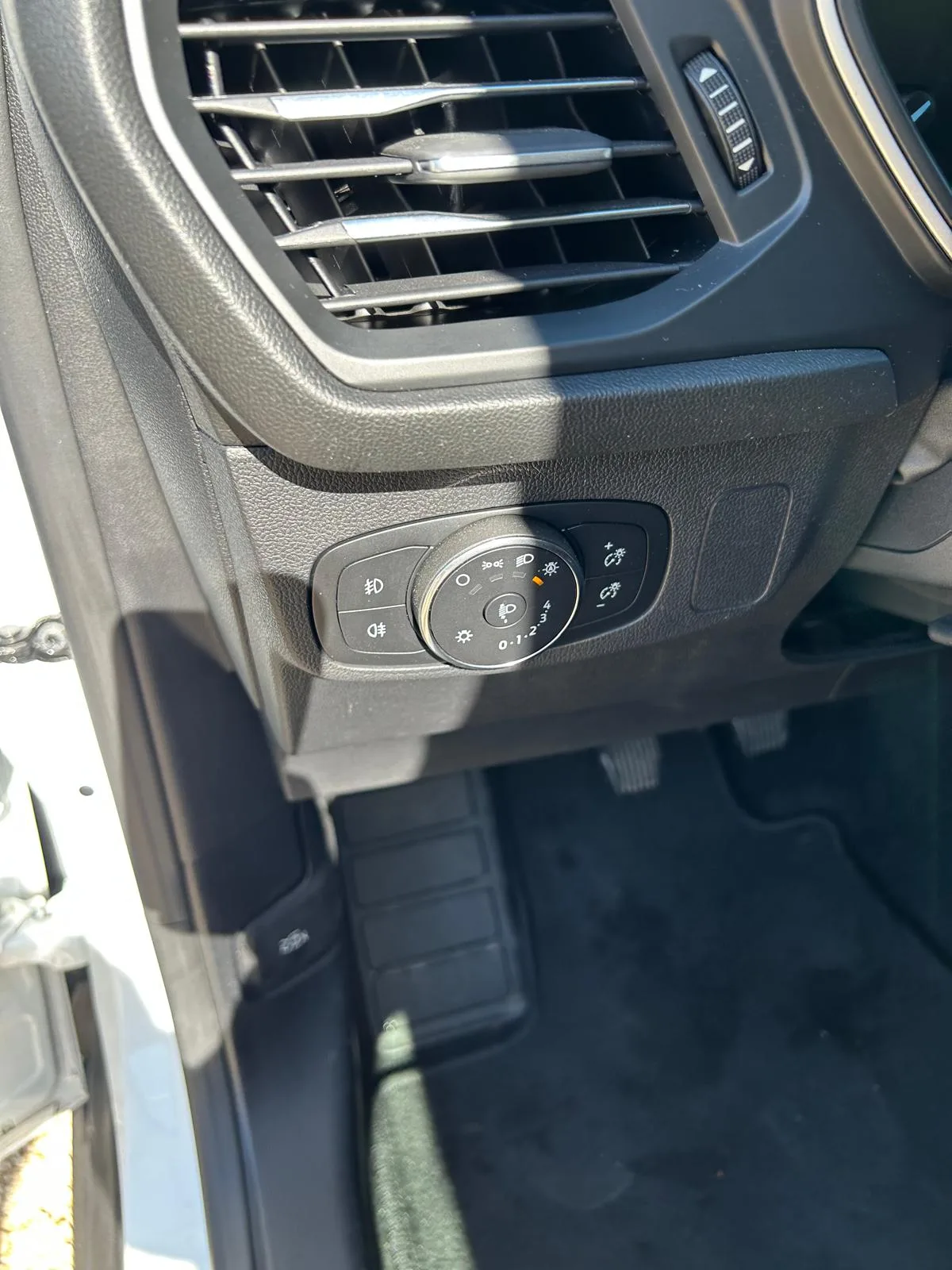 FORD FOCUS SW 1.5 TDS 95 CV — foto 9