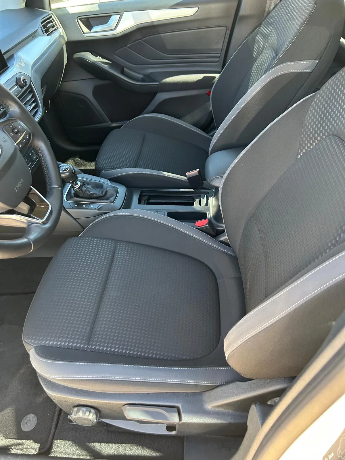 FORD FOCUS SW 1.5 TDS 95 CV — foto 7